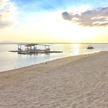 Bella Beach Resort Batangas Lian Eksteriør billede